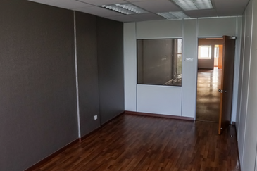 Taipan Business Centre, USJ 10