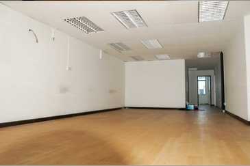 Taipan Business Centre, USJ 10