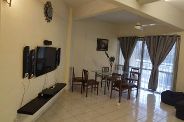 Zamrud Apartment