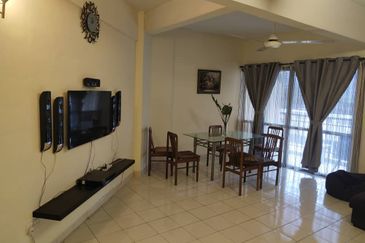 Zamrud Apartment