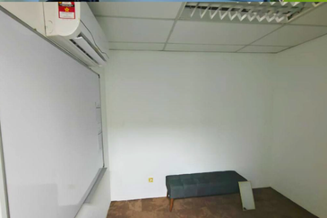 Taipan Business Centre, USJ 10