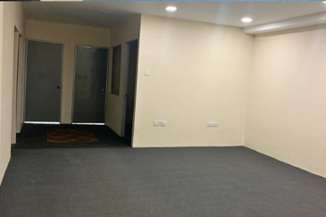 Taipan Business Centre, USJ 10