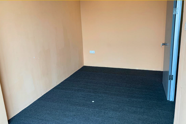 Taipan Business Centre, USJ 10