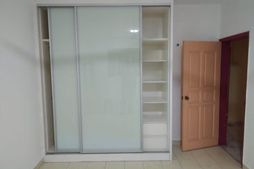 Endah Regal Condominium