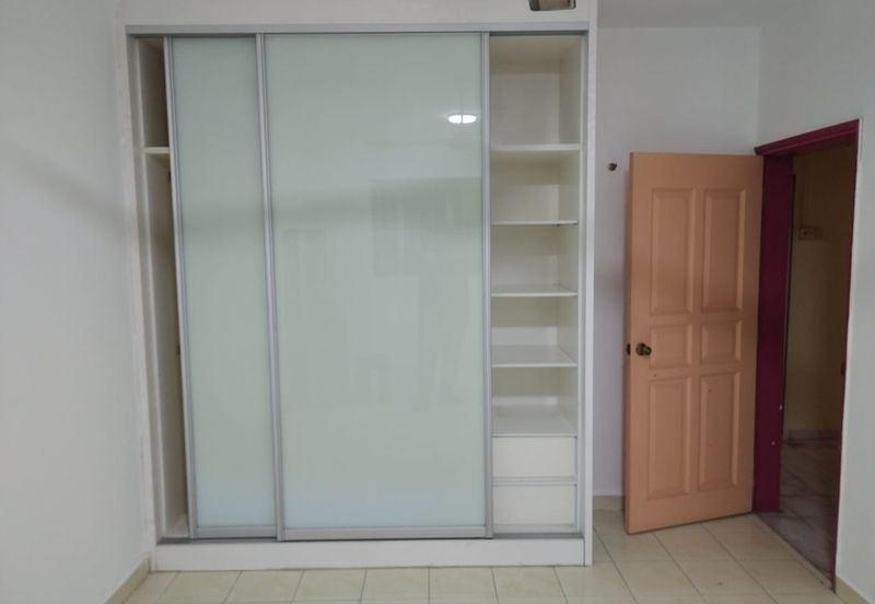 Endah Regal Condominium