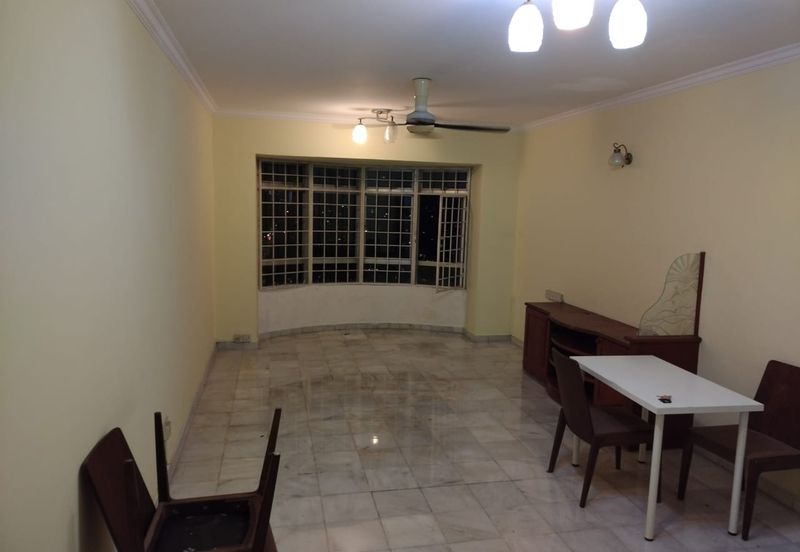 Endah Regal Condominium