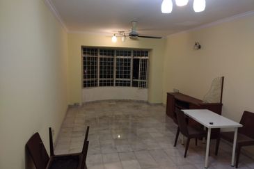 Endah Regal Condominium