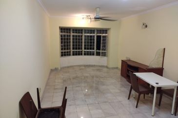 Endah Regal Condominium