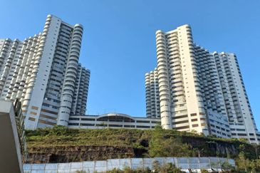 Golden Hills Resort (Amber Court)