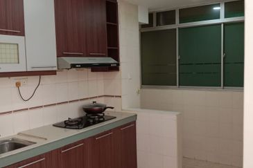 D Cahaya Apartment, Bandar Puchong Jaya