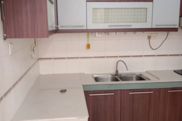 D Cahaya Apartment, Bandar Puchong Jaya