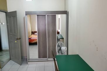 Endah Regal Condominium