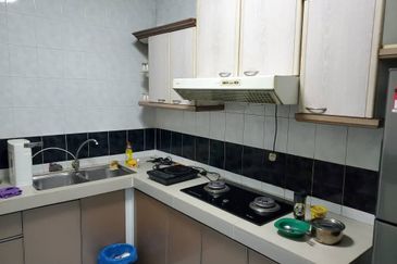 Endah Regal Condominium