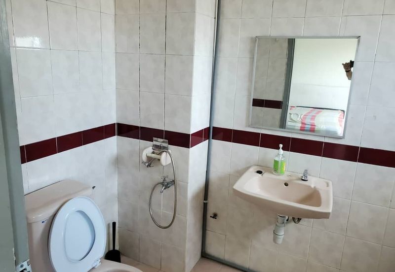 Endah Regal Condominium