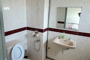 Endah Regal Condominium