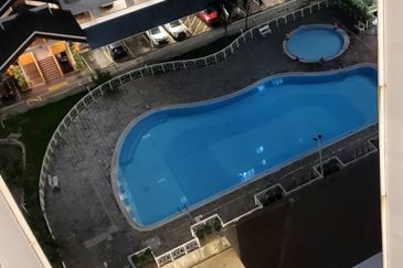 Endah Regal Condominium