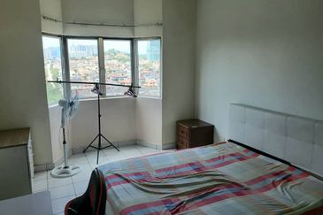 Endah Regal Condominium