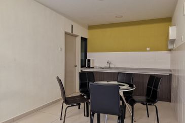 Zefer Hill Residence