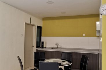 Zefer Hill Residence