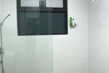 Zefer Hill Residence