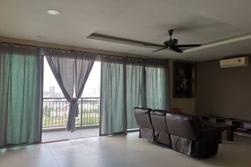 Zefer Hill Residence