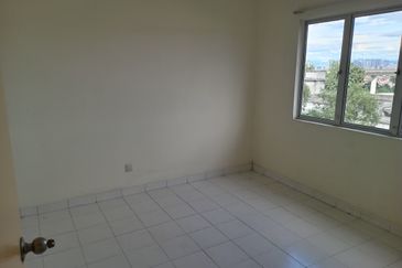 D Cahaya Apartment, Bandar Puchong Jaya