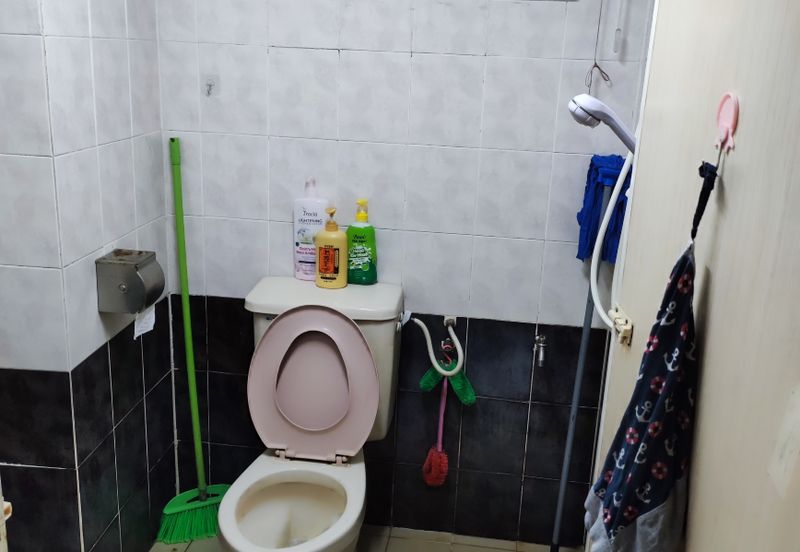 Endah Regal Condominium