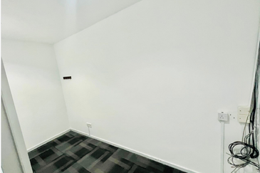 Taipan Business Centre, USJ 10