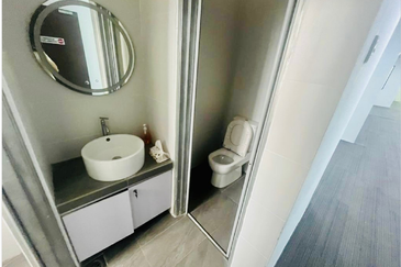 Taipan Business Centre, USJ 10