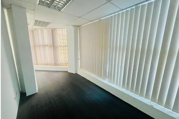 Taipan Business Centre, USJ 10