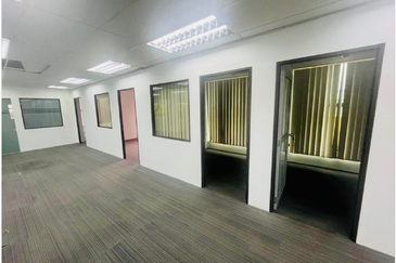 Taipan Business Centre, USJ 10