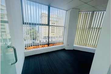 Taipan Business Centre, USJ 10