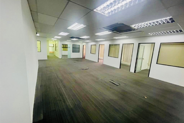 Taipan Business Centre, USJ 10