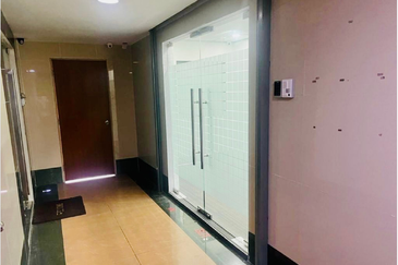 Taipan Business Centre, USJ 10