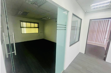 Taipan Business Centre, USJ 10