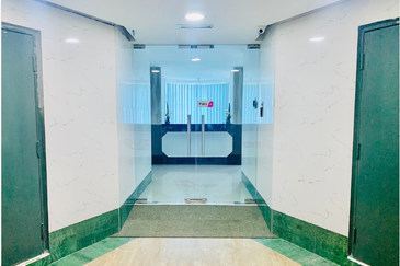 Taipan Business Centre, USJ 10