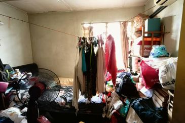 Flat Pandan Jaya Blok L13