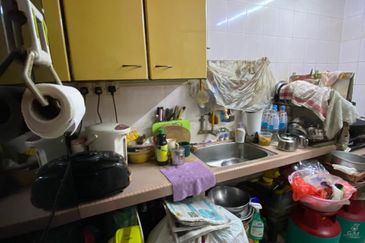 Flat Pandan Jaya Blok L13