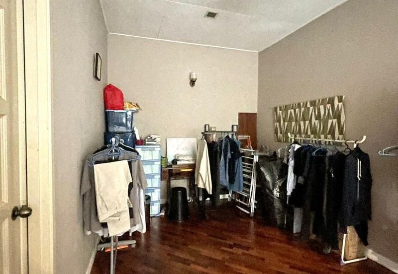 Freehold Renovated Double Storey End Lot Bandar Puteri Puchong