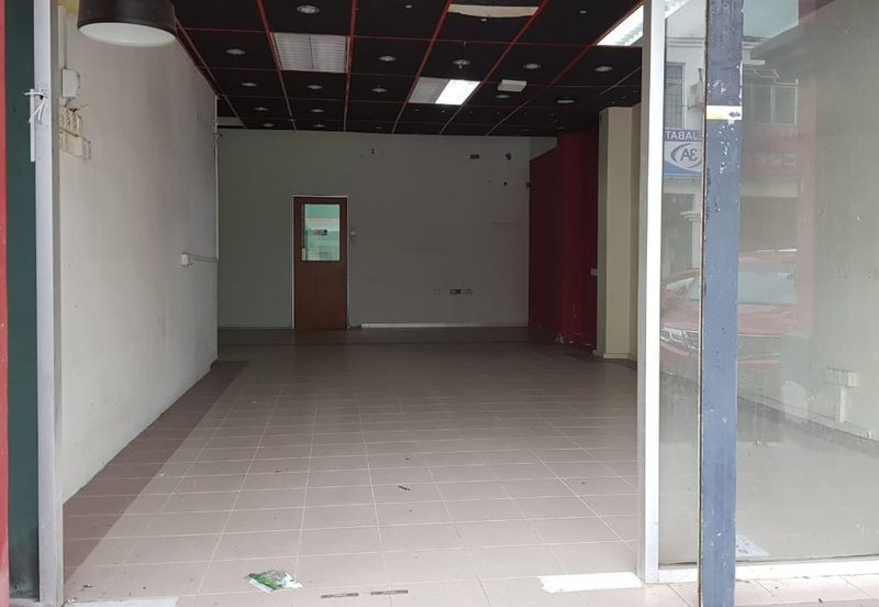 Ground floor shop lot Bandar Puteri Puchong
