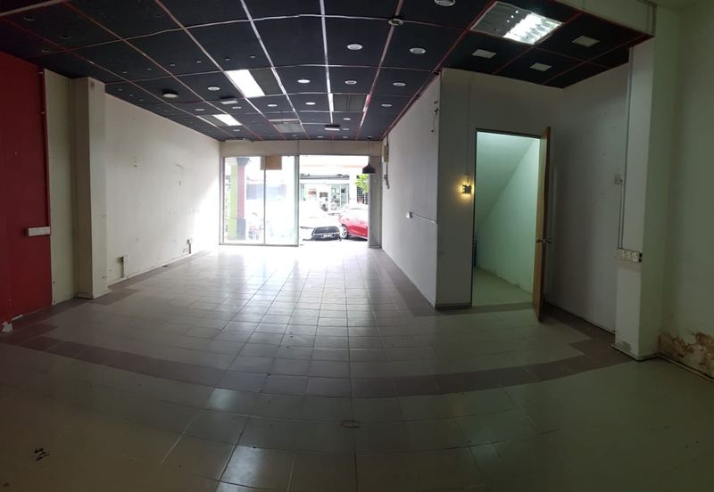 Ground floor shop lot Bandar Puteri Puchong