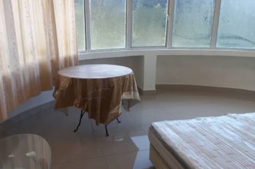 Golden Hills Resort (Amber Court)