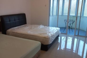 Golden Hills Resort (Amber Court)