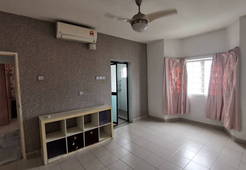 Endah Regal Condominium