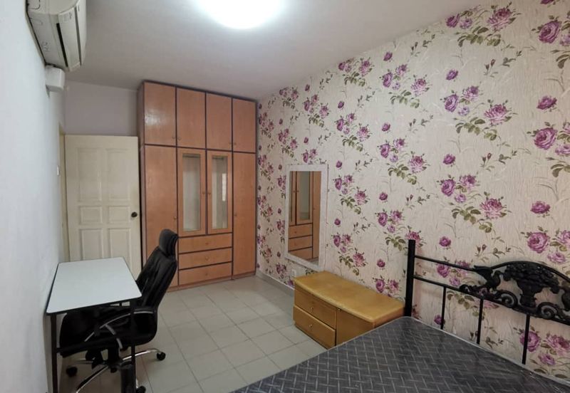 Endah Regal Condominium