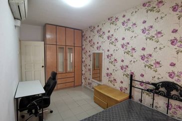 Endah Regal Condominium