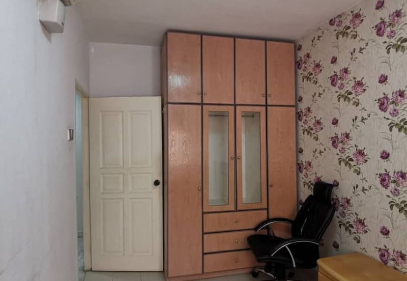 Endah Regal Condominium