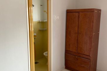 Taman Pinggiran Putra