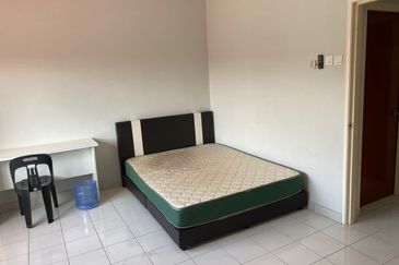 Taman Pinggiran Putra