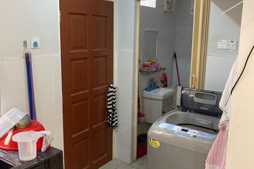 Taman Pinggiran Putra